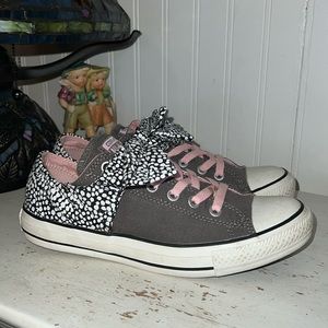 Converse bow sneakers size 9